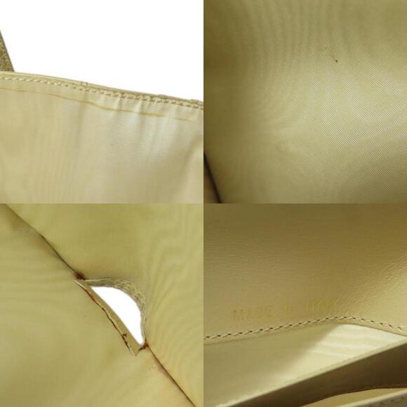 CHANEL Logo Wallet - Picture 7 of 11